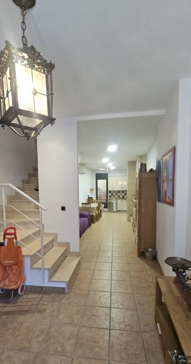 4 soveværelse Villa til salg i Calig - € 250.000 (Ref: 8485533)