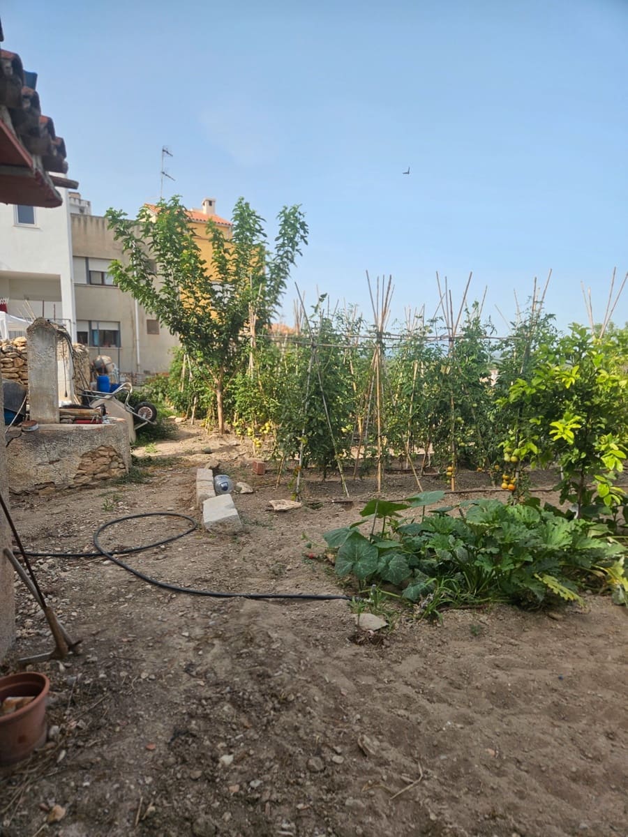 4 soveværelse Villa til salg i Calig - € 250.000 (Ref: 8485533)