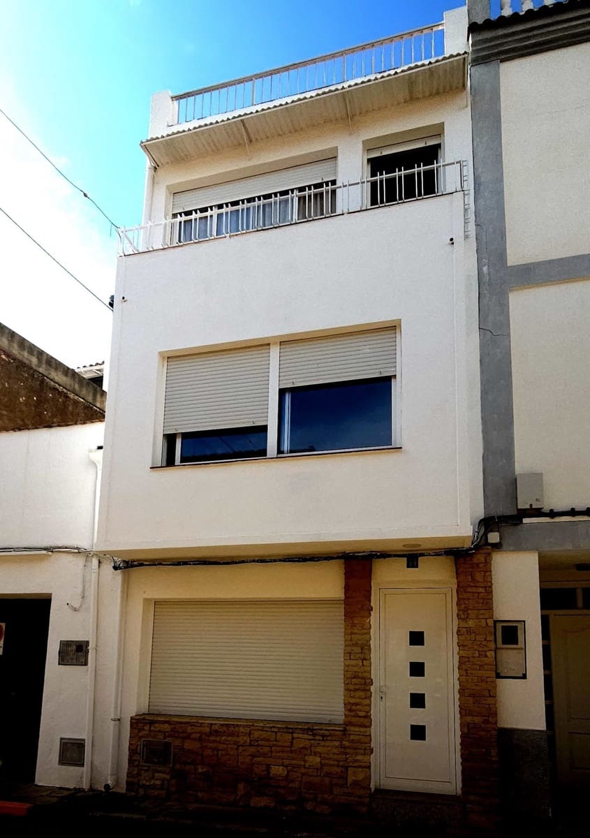 4 soveværelse Byhus til salg i Sant Jordi - € 166.000 (Ref: 8511139)