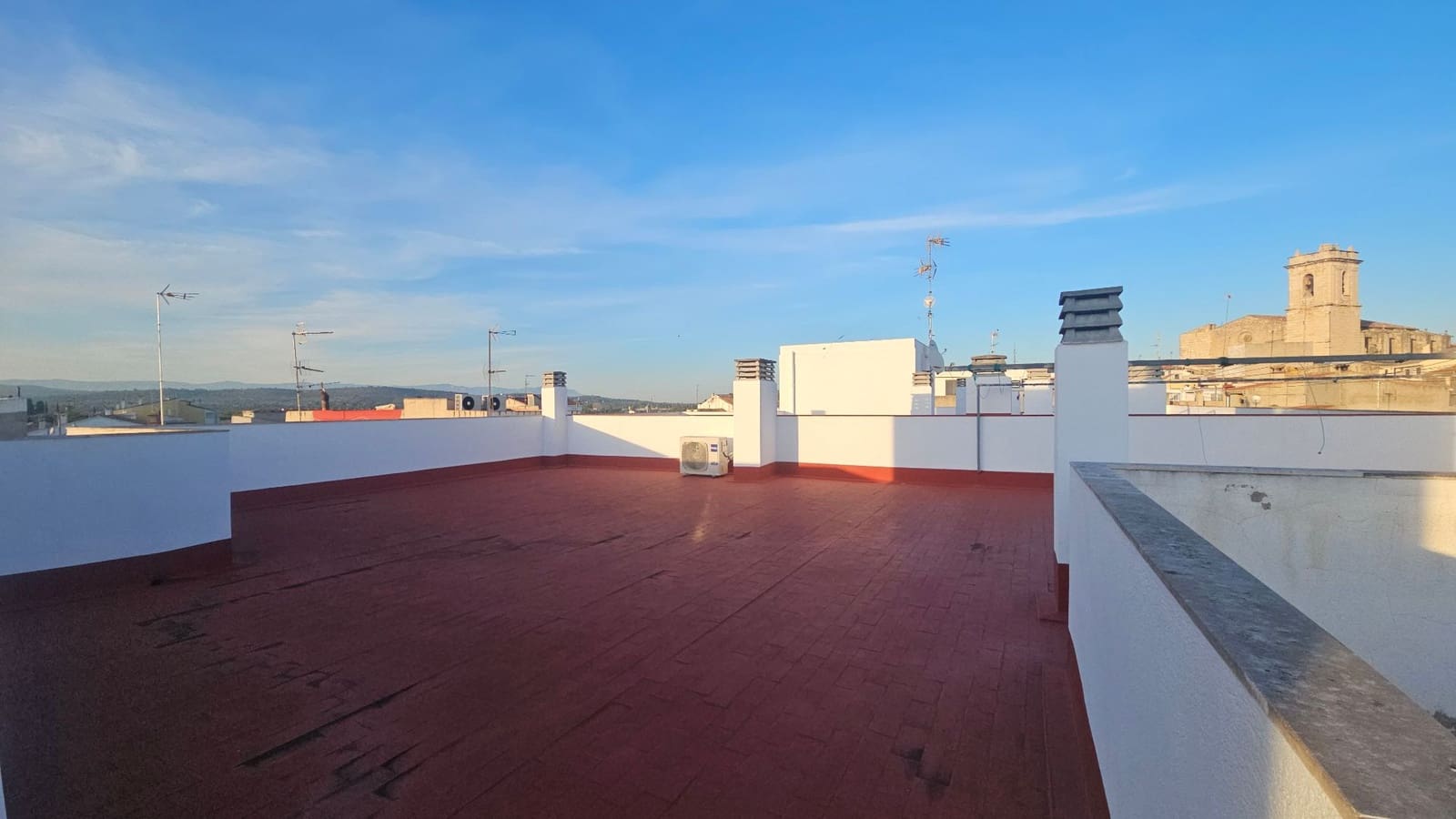 3 soveværelse Lejlighed til salg i Calig med garage - € 120.000 (Ref: 8730865)