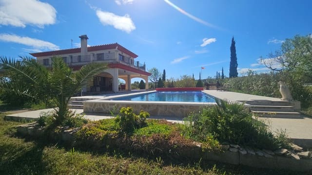 4 sypialnia Finka/Dom wiejski na sprzedaż w Cervera del Maestre / Cervera del Maestrat z basenem garażem - 450 000 € (Ref: 8894099)