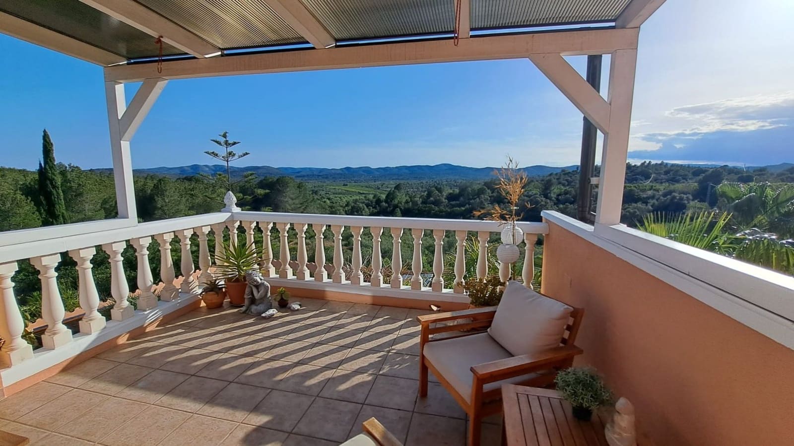 4 soveværelse Finca/Landehus til salg i Calig med swimmingpool garage - € 585.000 (Ref: 8939664)