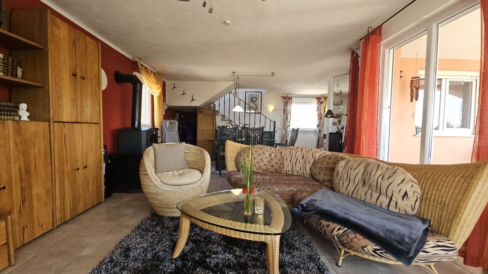 4 soveværelse Finca/Landehus til salg i Calig med swimmingpool garage - € 585.000 (Ref: 8939664)