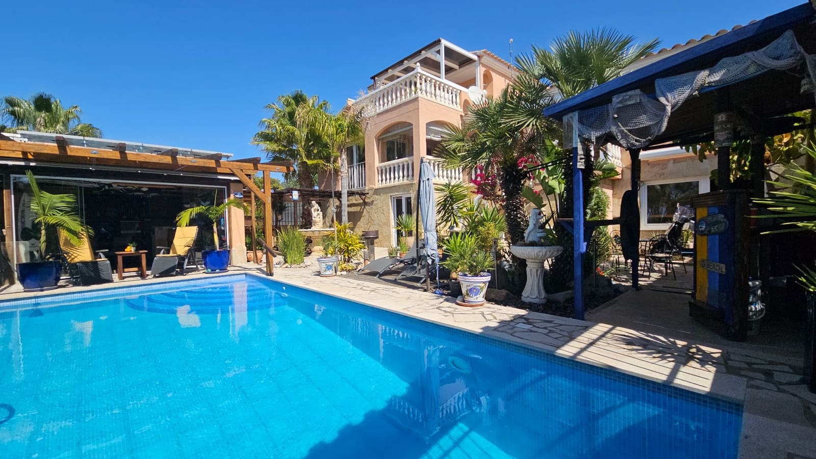 4 soveværelse Finca/Landehus til salg i Calig med swimmingpool garage - € 585.000 (Ref: 8939664)