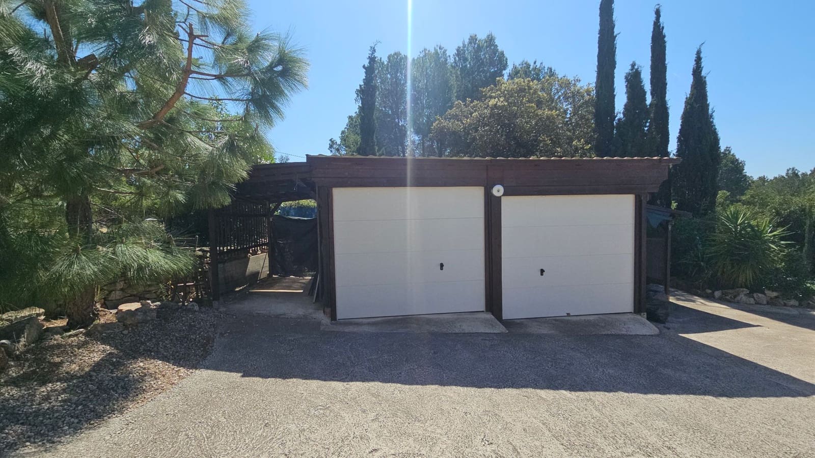 4 soveværelse Finca/Landehus til salg i Calig med swimmingpool garage - € 585.000 (Ref: 8939664)