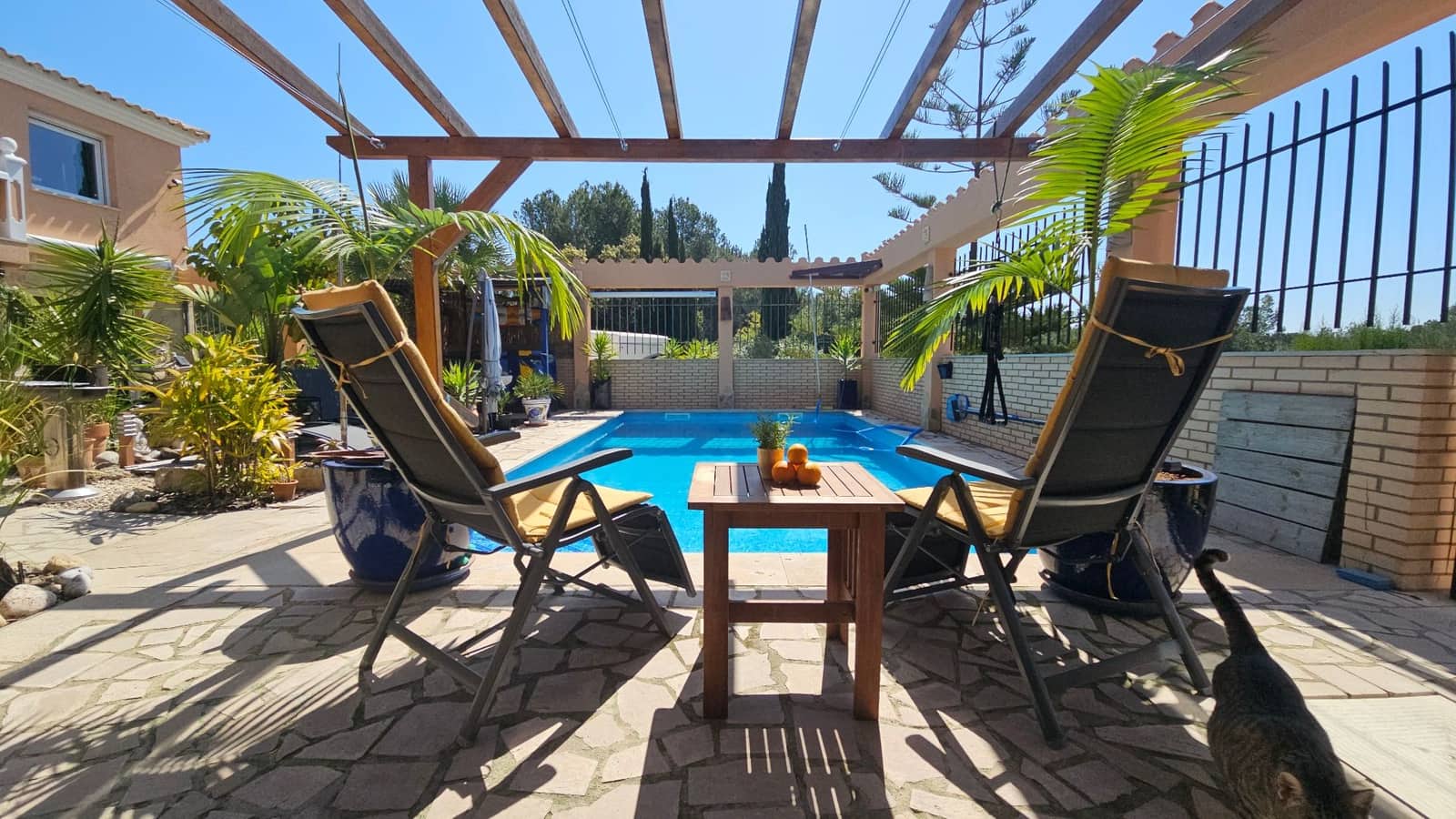 4 soveværelse Finca/Landehus til salg i Calig med swimmingpool garage - € 585.000 (Ref: 8939664)