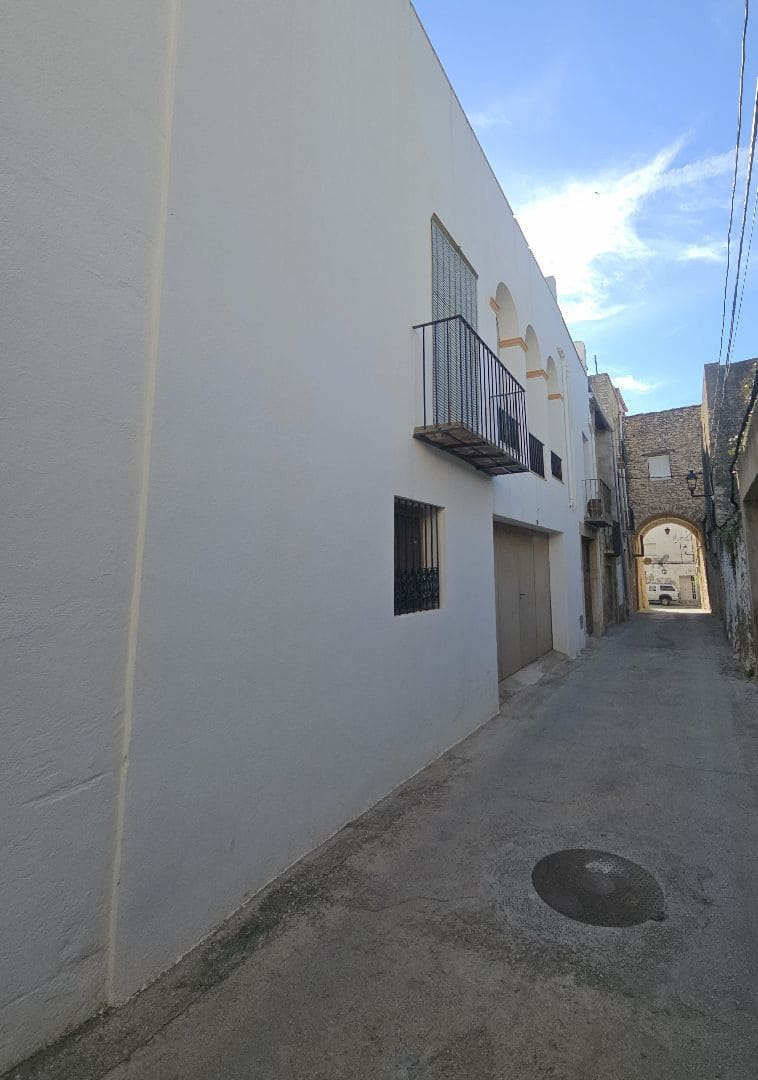 7 soverom Hotell til salgs i Calig med garasje - € 170 000 (Ref: 8951651)