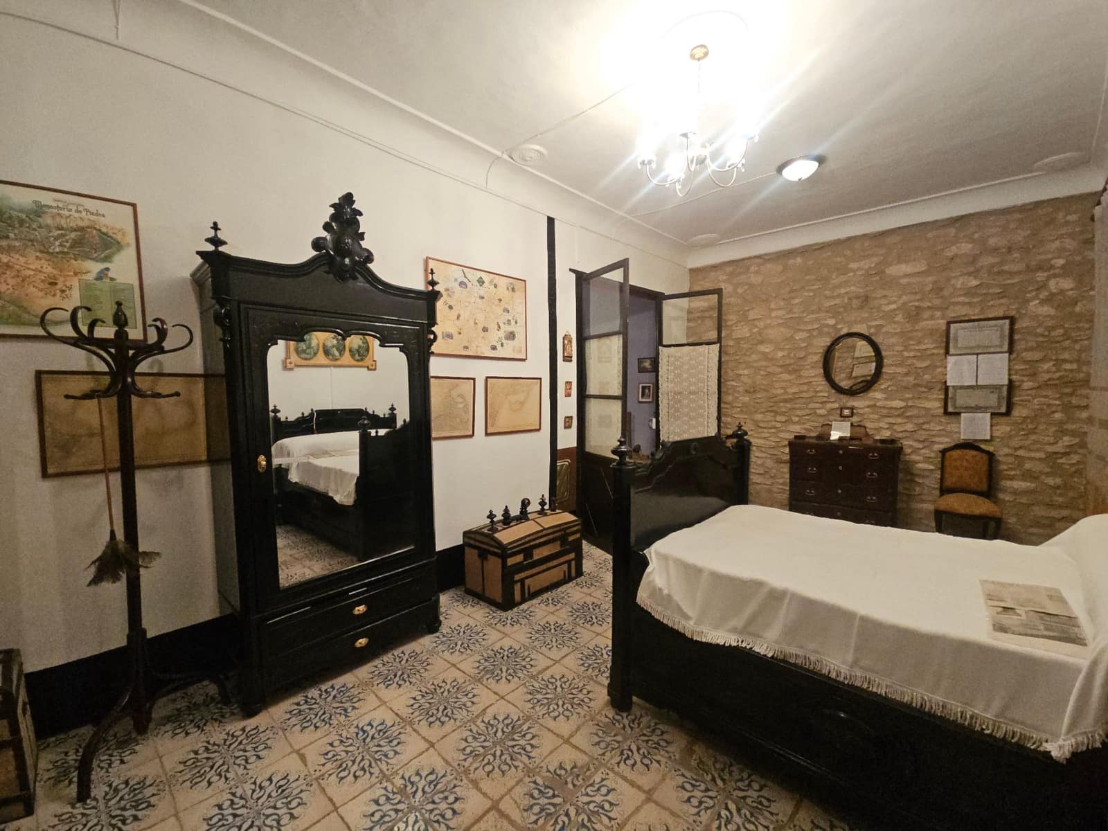 7 soverom Hotell til salgs i Calig med garasje - € 170 000 (Ref: 8951651)