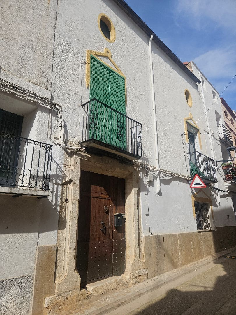 7 soverom Hotell til salgs i Calig med garasje - € 170 000 (Ref: 8951651)