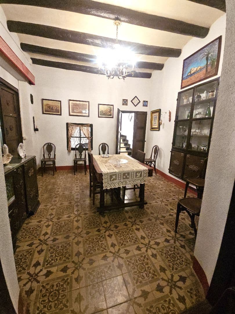 7 soverom Hotell til salgs i Calig med garasje - € 170 000 (Ref: 8951651)