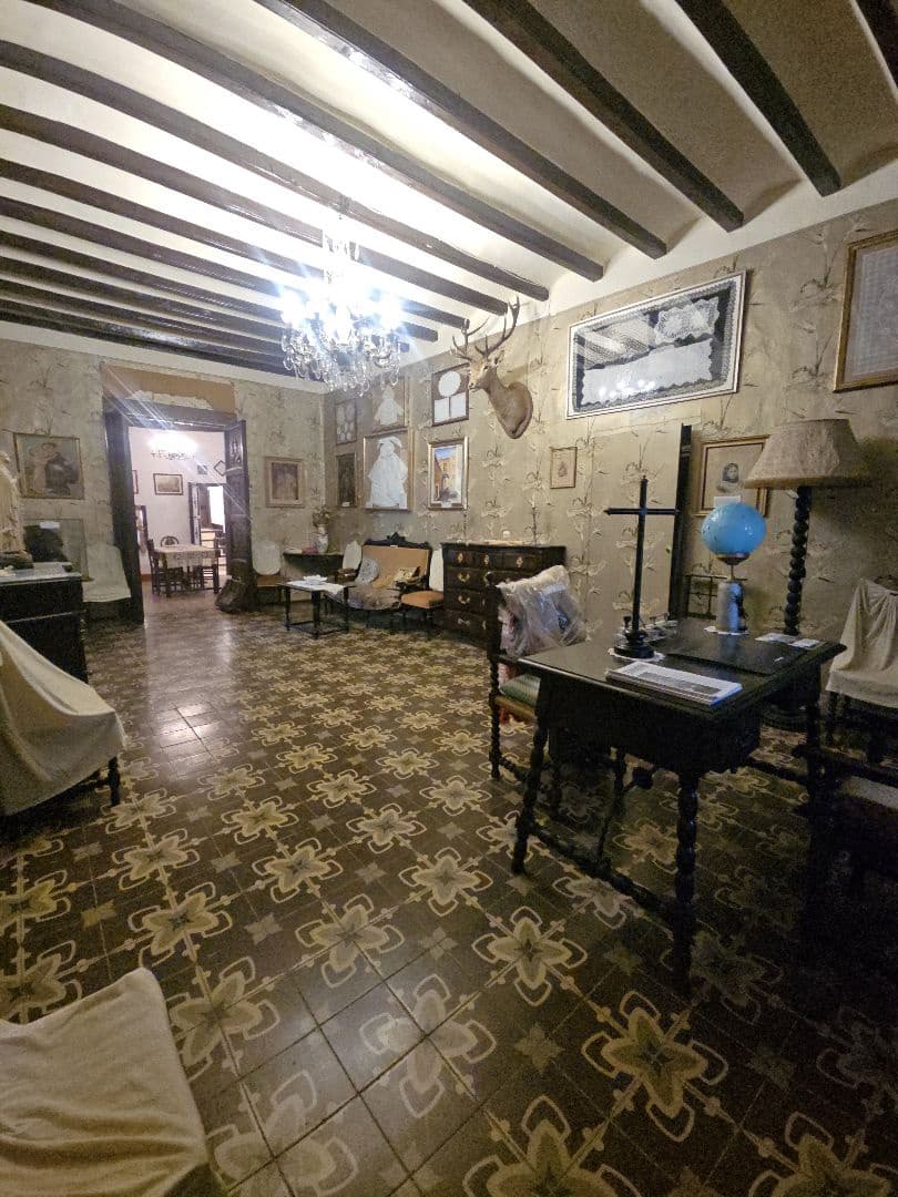 7 soverom Hotell til salgs i Calig med garasje - € 170 000 (Ref: 8951651)