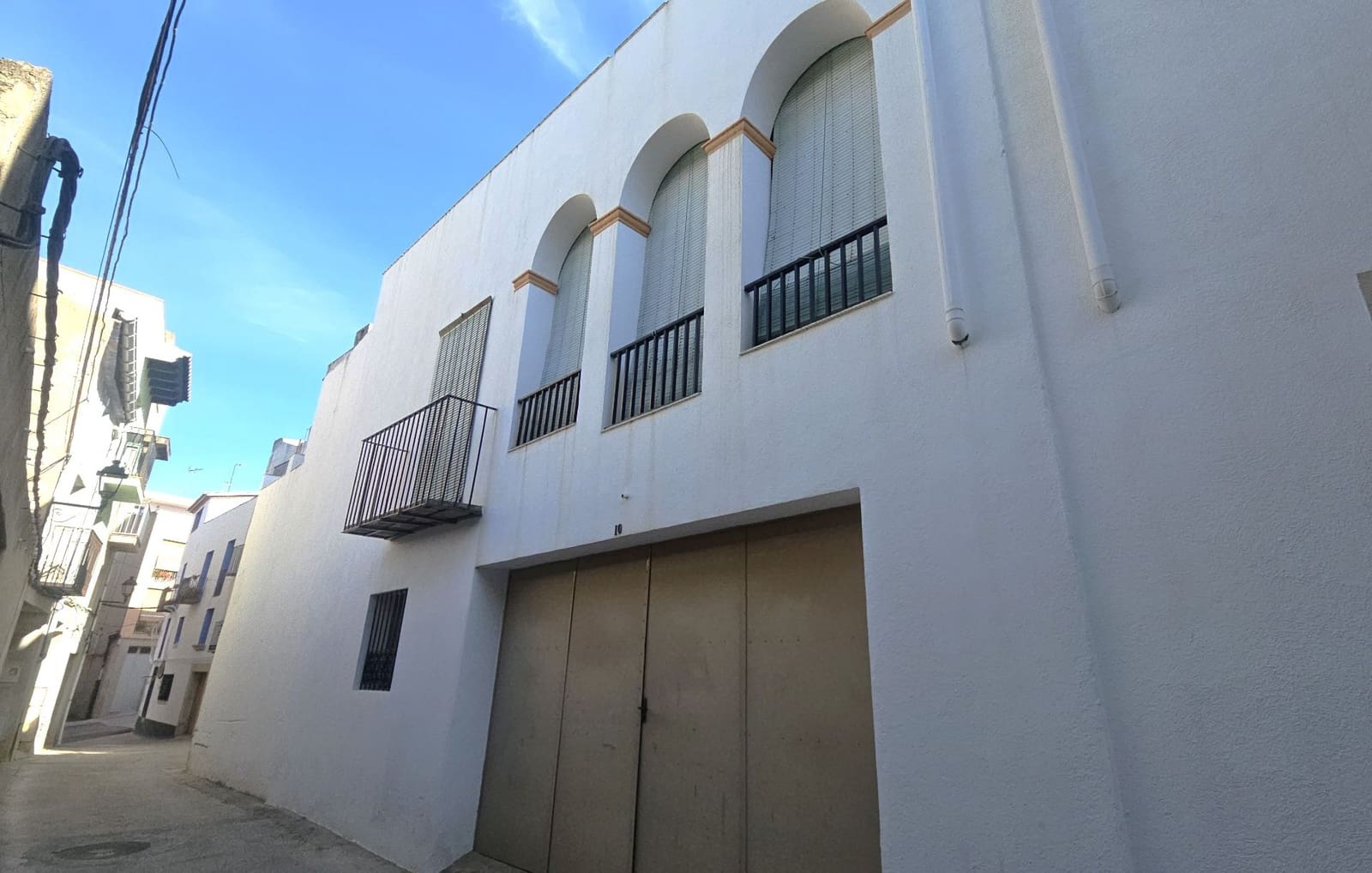 7 soverom Hotell til salgs i Calig med garasje - € 170 000 (Ref: 8951651)