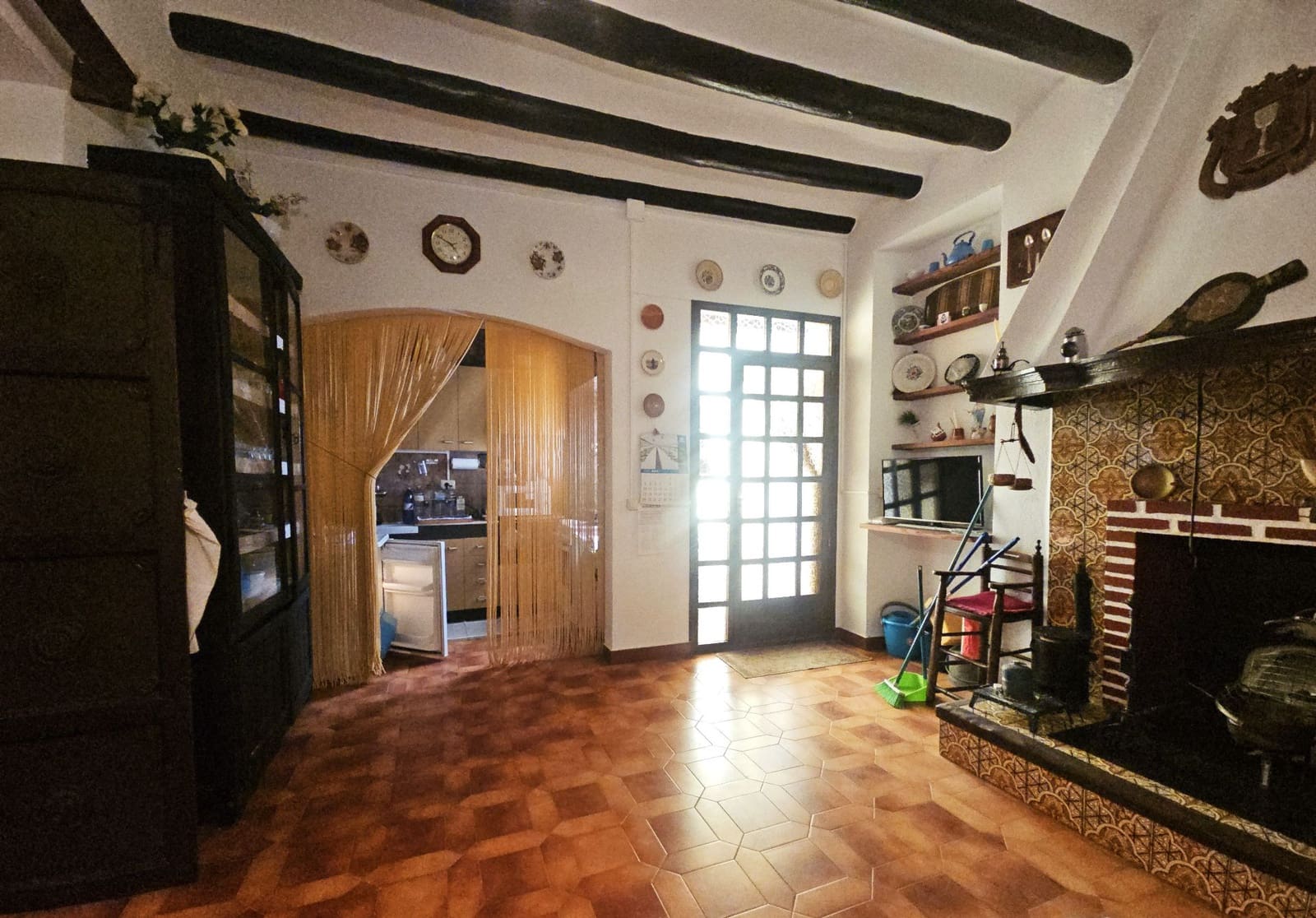 7 soverom Hotell til salgs i Calig med garasje - € 170 000 (Ref: 8951651)