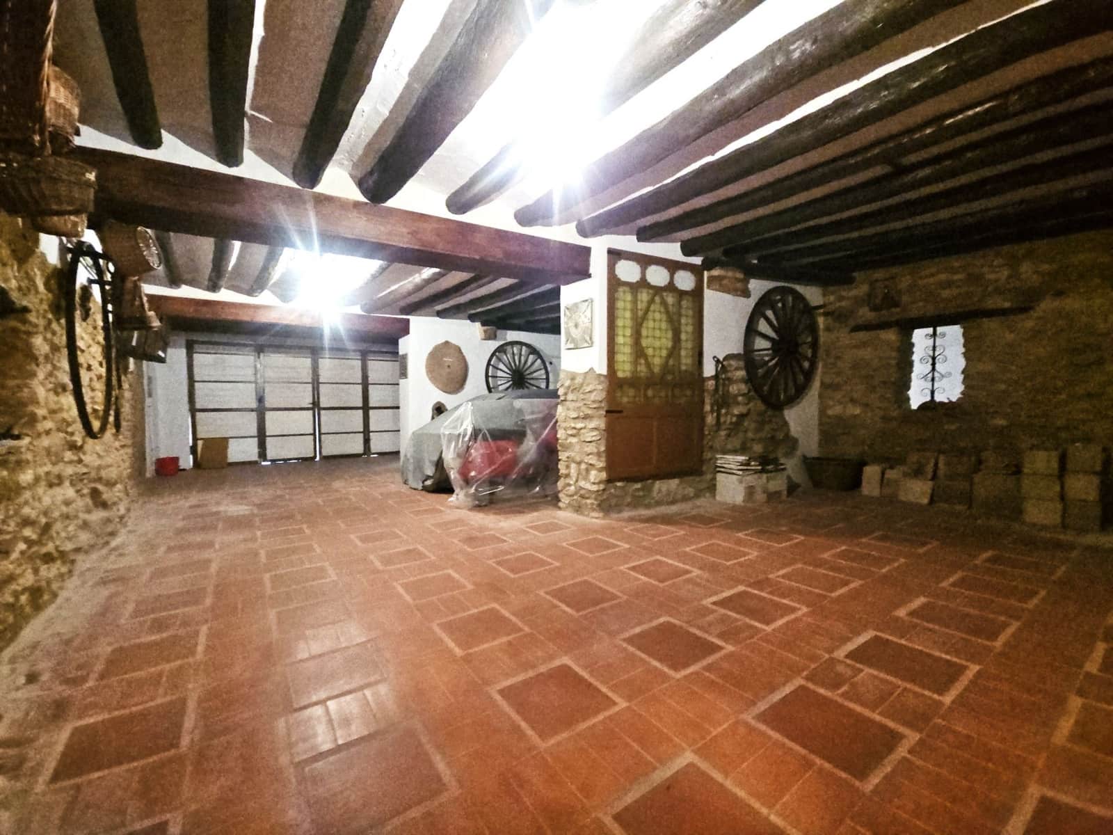 7 soverom Hotell til salgs i Calig med garasje - € 170 000 (Ref: 8951651)