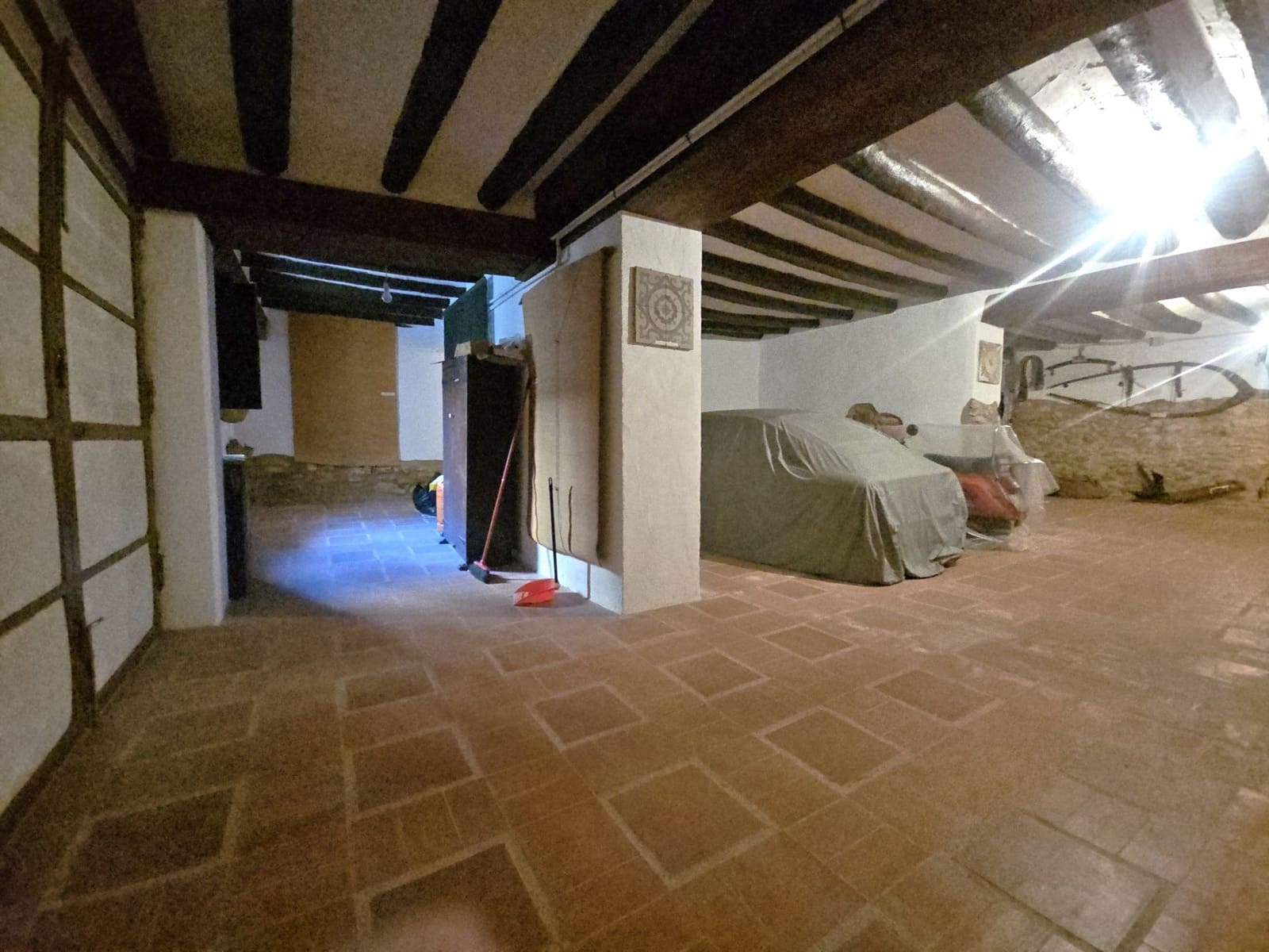 7 soverom Hotell til salgs i Calig med garasje - € 170 000 (Ref: 8951651)