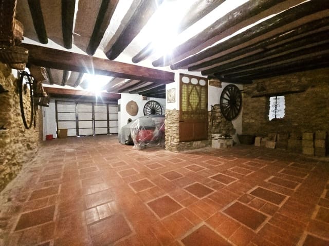 7 makuuhuone Hotelli myytävänä paikassa Càlig mukana 
autotalli - 170 000 € (Ref: 8951651)