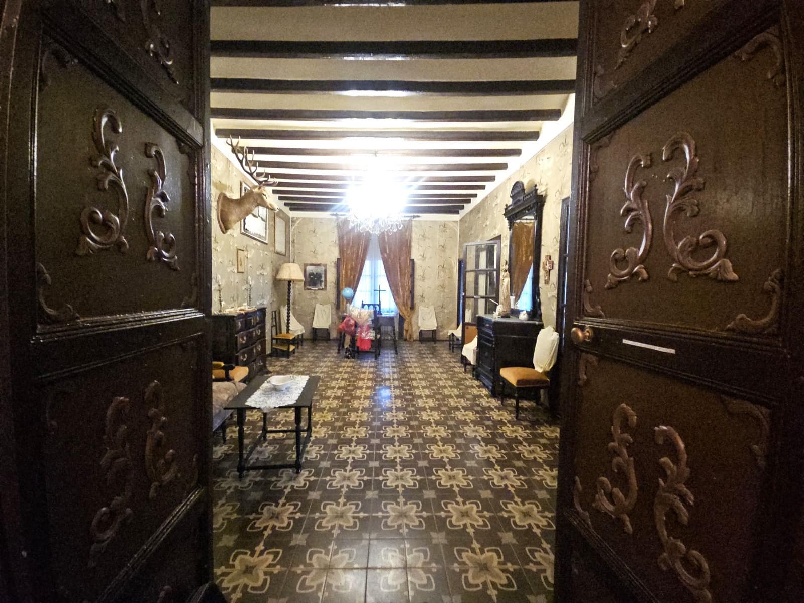 7 soverom Hotell til salgs i Calig med garasje - € 170 000 (Ref: 8951651)