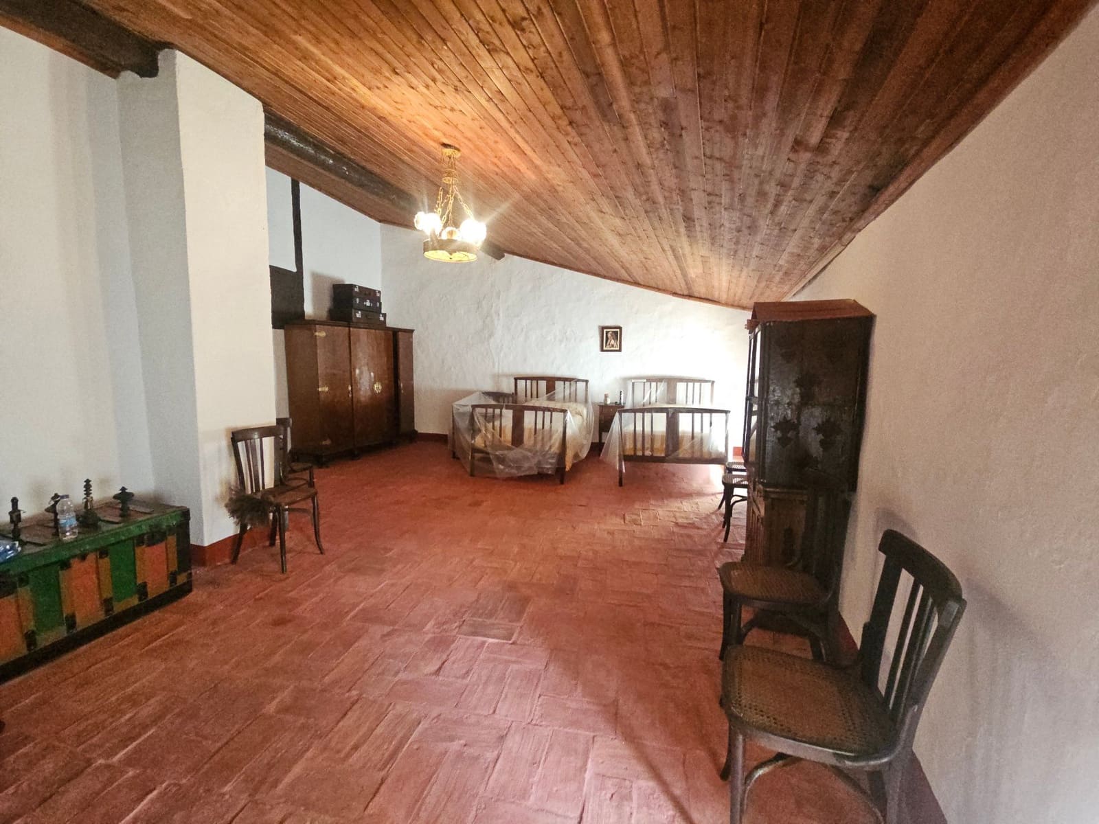 7 soverom Hotell til salgs i Calig med garasje - € 170 000 (Ref: 8951651)