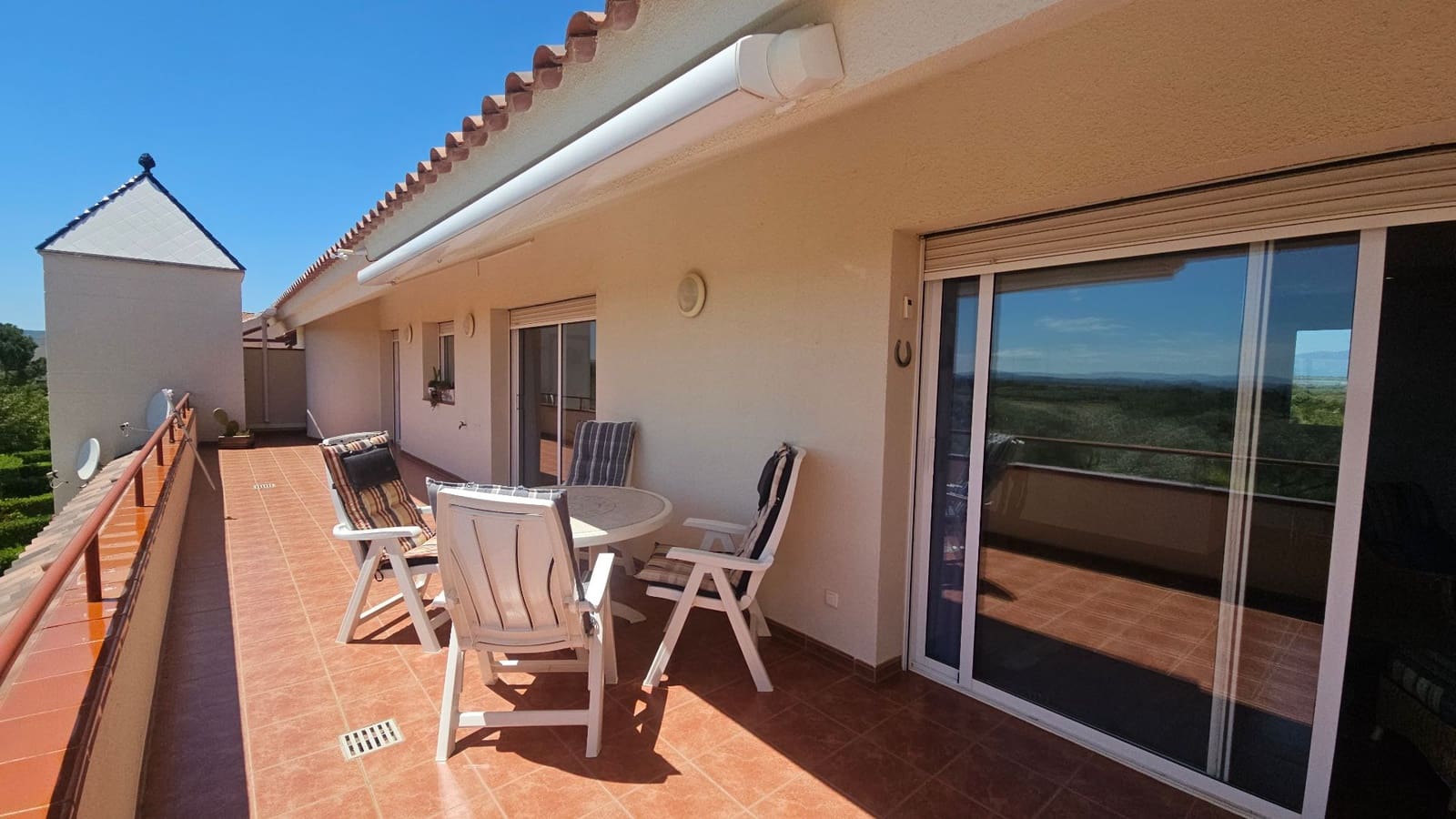 2 soveværelse Penthouse til salg i Sant Jordi med swimmingpool - € 299.000 (Ref: 9012946)