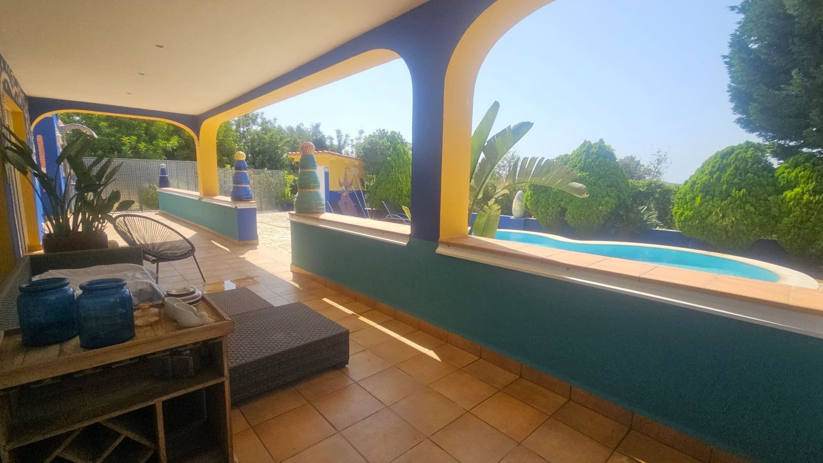 3 soveværelse Villa til salg i Calig med swimmingpool garage - € 649.000 (Ref: 9097625)