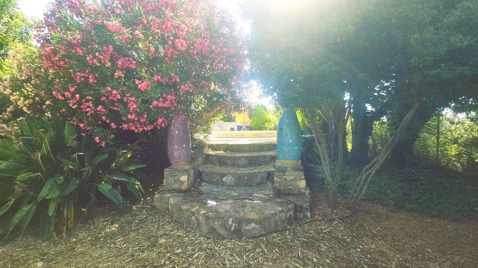 3 soveværelse Villa til salg i Calig med swimmingpool garage - € 649.000 (Ref: 9097625)