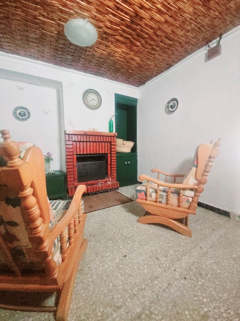 4 sypialnia Dom na sprzedaż w Calig z garażem - 139 000 € (Ref: 9101686)