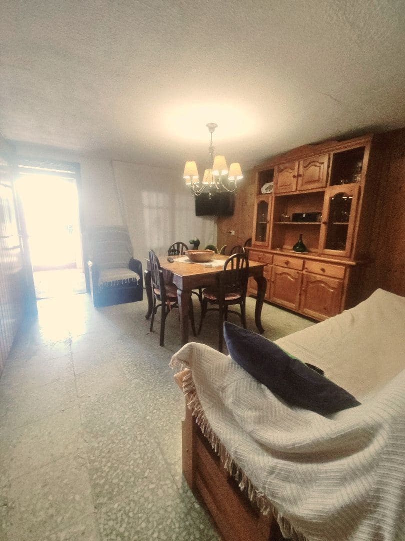 4 sypialnia Dom na sprzedaż w Calig z garażem - 139 000 € (Ref: 9101686)