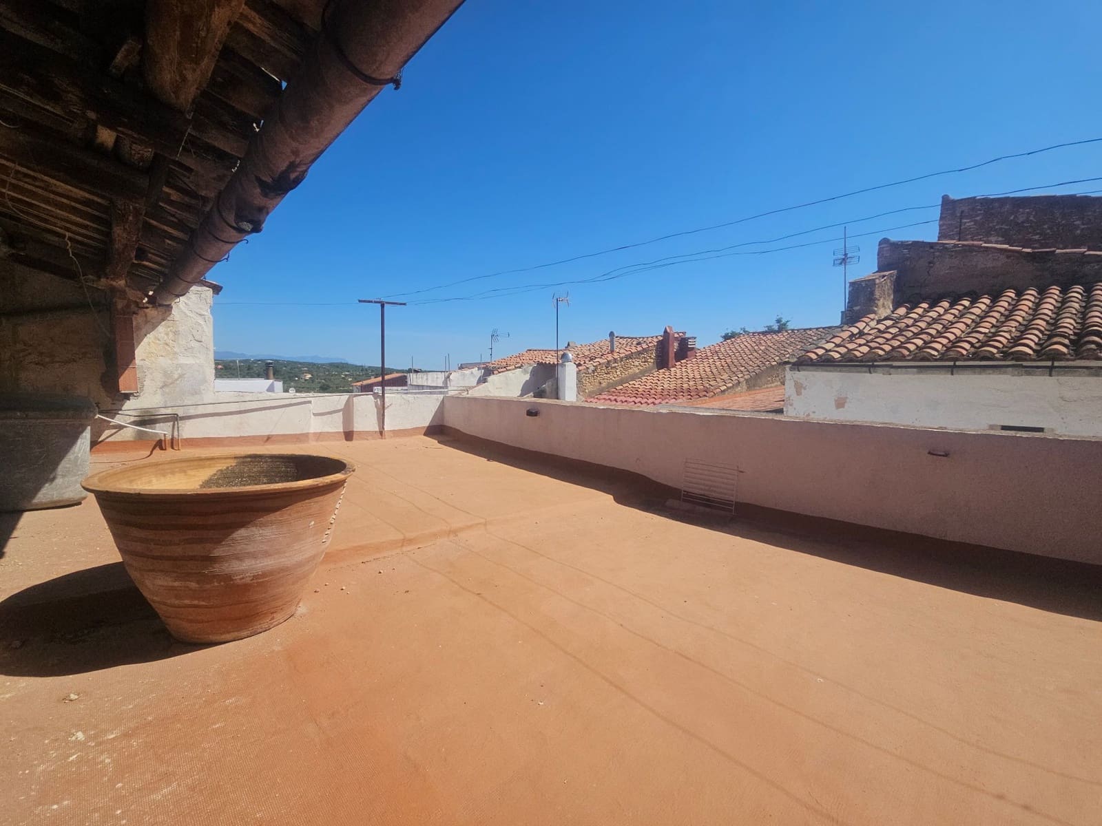 5 soveværelse Byhus til salg i Calig - € 65.000 (Ref: 9133847)