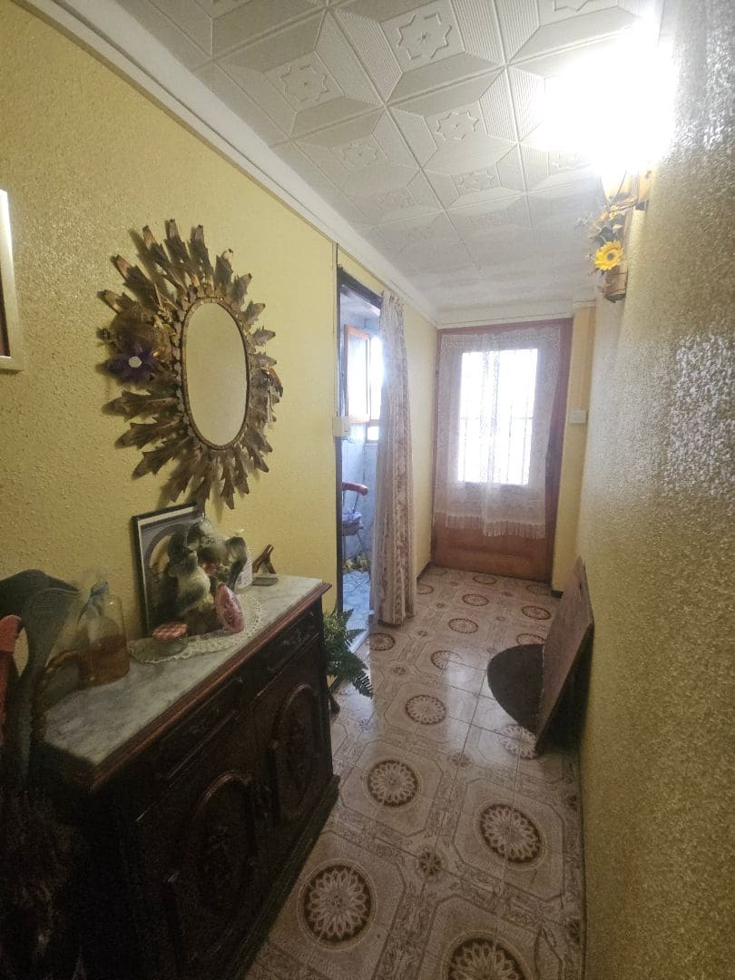 5 makuuhuone Omakotitalo myytävänä paikassa Calig - 65 000 € (Ref: 9133847)