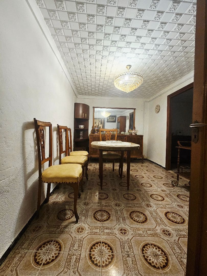 5 makuuhuone Omakotitalo myytävänä paikassa Calig - 65 000 € (Ref: 9133847)