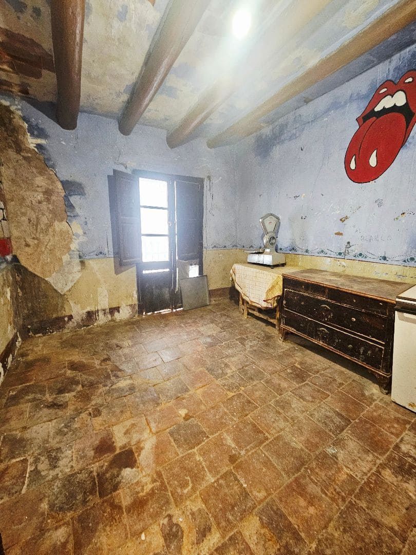 5 makuuhuone Omakotitalo myytävänä paikassa Calig - 65 000 € (Ref: 9133847)