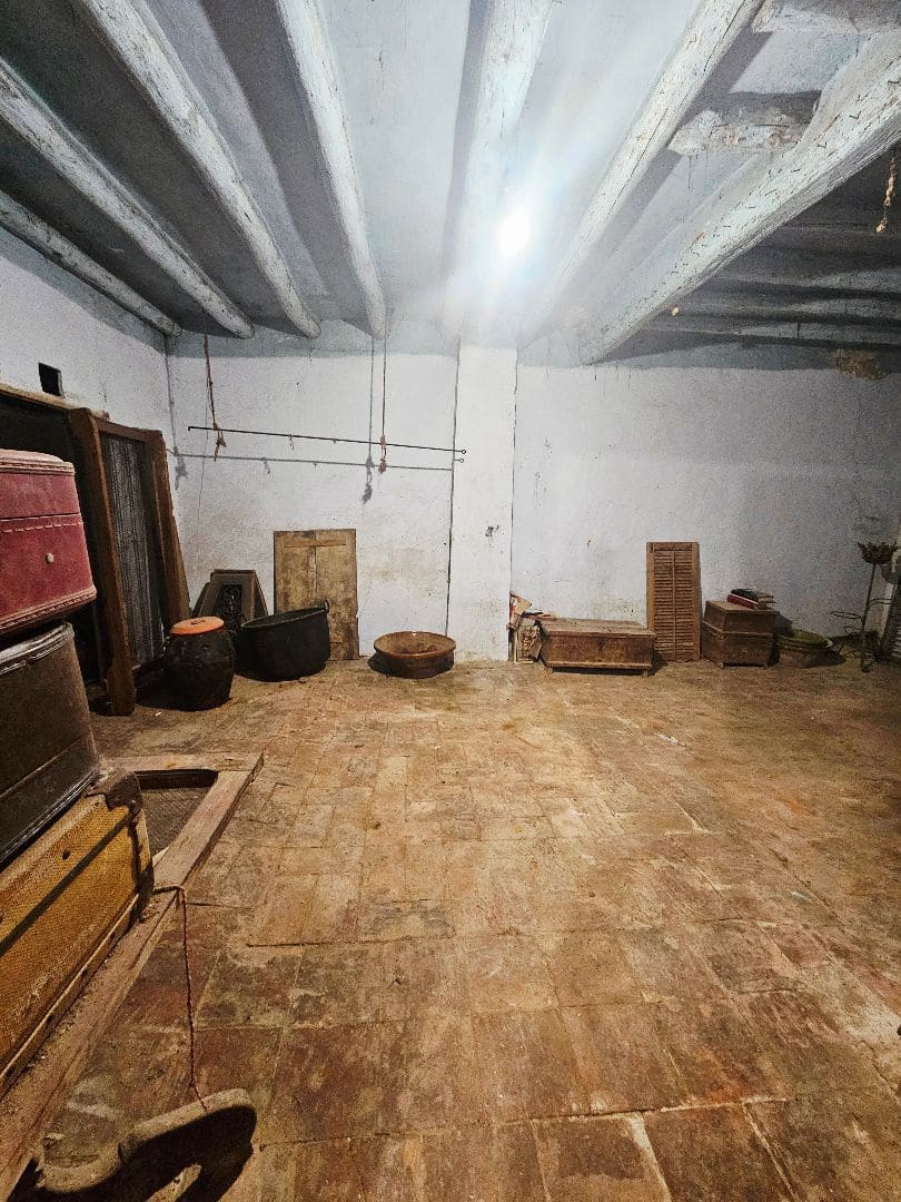 5 makuuhuone Omakotitalo myytävänä paikassa Calig - 65 000 € (Ref: 9133847)