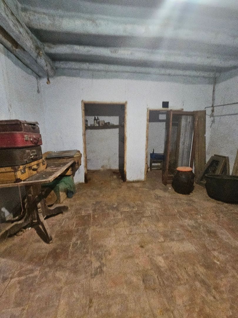 5 makuuhuone Omakotitalo myytävänä paikassa Calig - 65 000 € (Ref: 9133847)