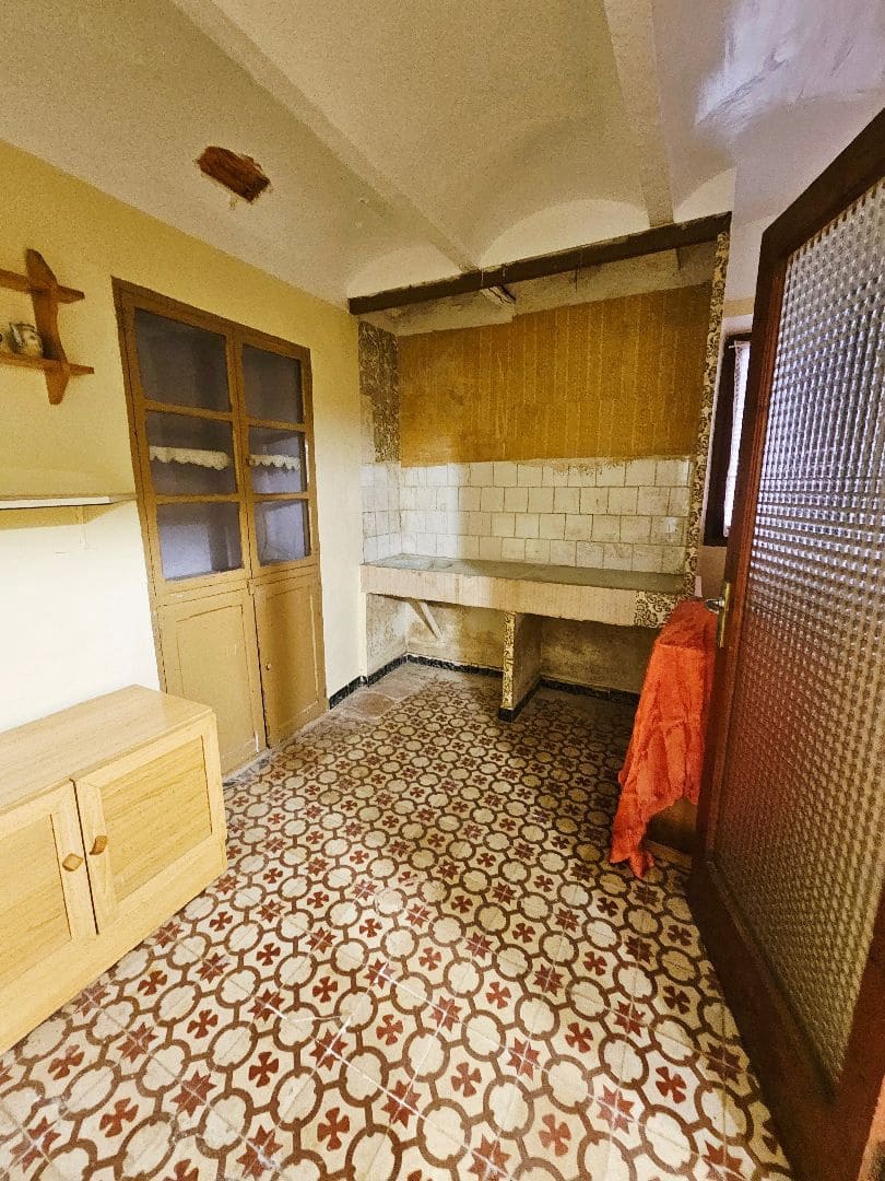 5 makuuhuone Omakotitalo myytävänä paikassa Calig - 65 000 € (Ref: 9133847)