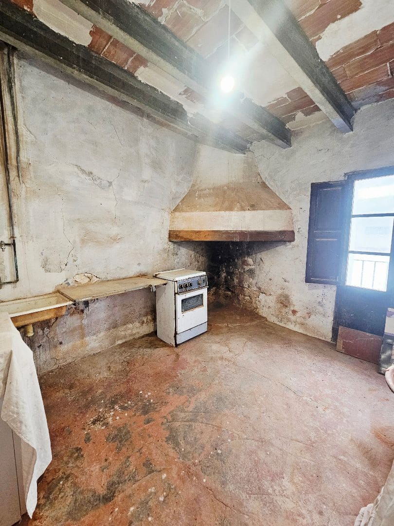 5 makuuhuone Omakotitalo myytävänä paikassa Calig - 65 000 € (Ref: 9133847)