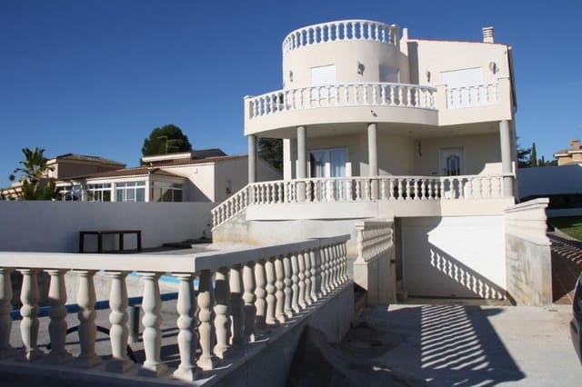 3 soveværelse Villa til salg i Vinaròs med swimmingpool garage - € 430.000 (Ref: 9191919)