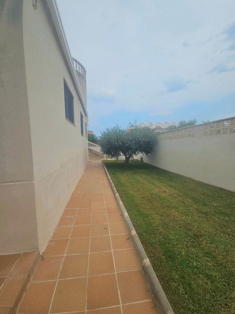 3 sypialnia Willa na sprzedaż w Vinaros z basenem garażem - 430 000 € (Ref: 9191919)