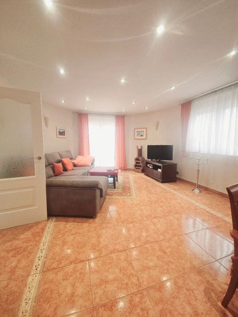 3 sypialnia Willa na sprzedaż w Vinaros z basenem garażem - 430 000 € (Ref: 9191919)