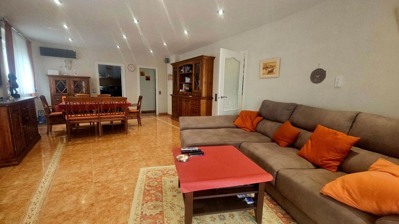 3 sypialnia Willa na sprzedaż w Vinaros z basenem garażem - 430 000 € (Ref: 9191919)