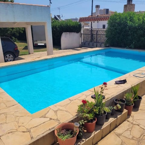 3 soveværelse Villa til salg i Vinaròs med swimmingpool - € 499.000 (Ref: 9223667)