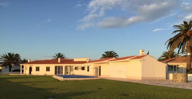 4 slaapkamer Villa te koop in Vinaròs met zwembad garage - € 687.000 (Ref: 9296155)