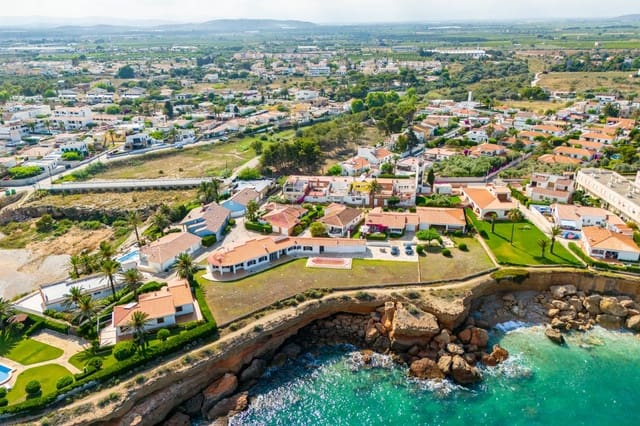 4 slaapkamer Villa te koop in Vinaròs met zwembad garage - € 687.000 (Ref: 9296155)