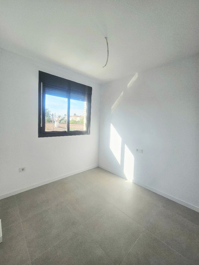 3 sypialnia Dom na sprzedaż w Vinaros z basenem garażem - 271 500 € (Ref: 9332863)