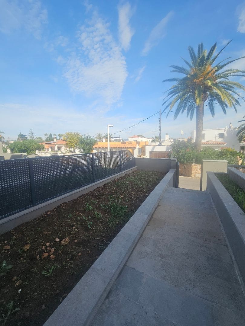 3 sypialnia Dom na sprzedaż w Vinaros z basenem garażem - 271 500 € (Ref: 9332863)