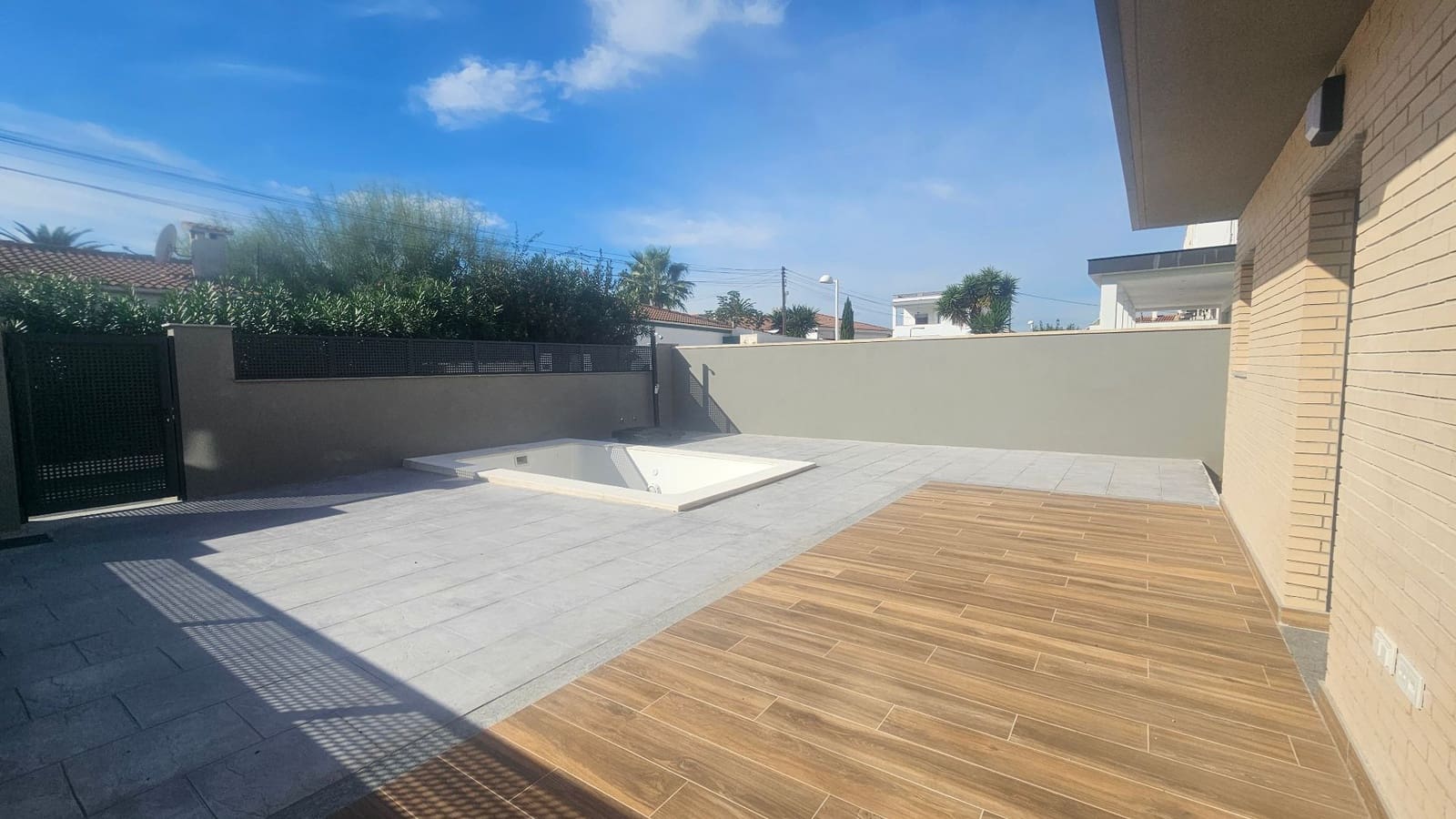 3 sypialnia Dom na sprzedaż w Vinaros z basenem garażem - 271 500 € (Ref: 9332863)