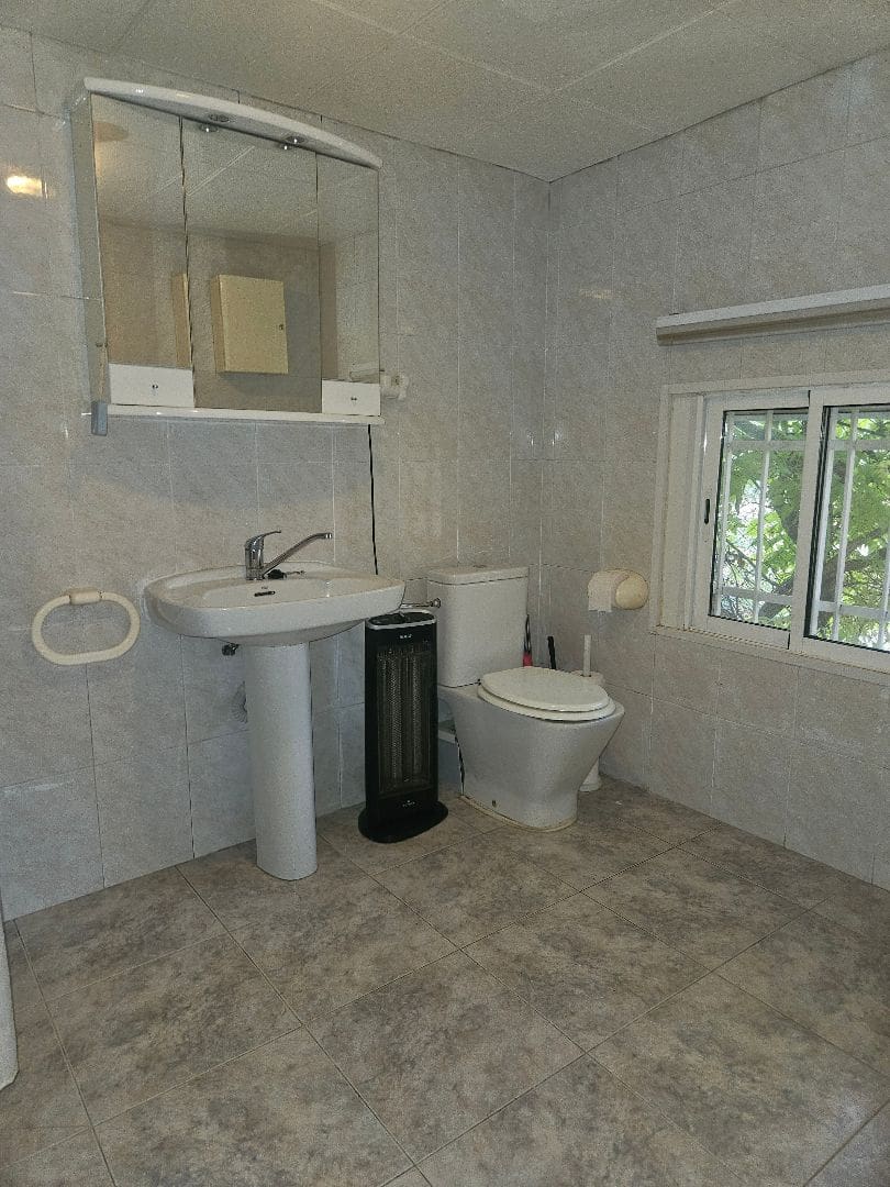 5 makuuhuone Maalaistalo myytävänä paikassa Cervera del Maestre / Cervera del Maestrat mukana uima-altaan 
autotalli - 125 000 € (Ref: 9410176)