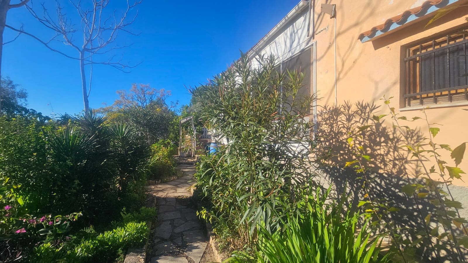 5 makuuhuone Maalaistalo myytävänä paikassa Cervera del Maestre / Cervera del Maestrat mukana uima-altaan 
autotalli - 125 000 € (Ref: 9410176)