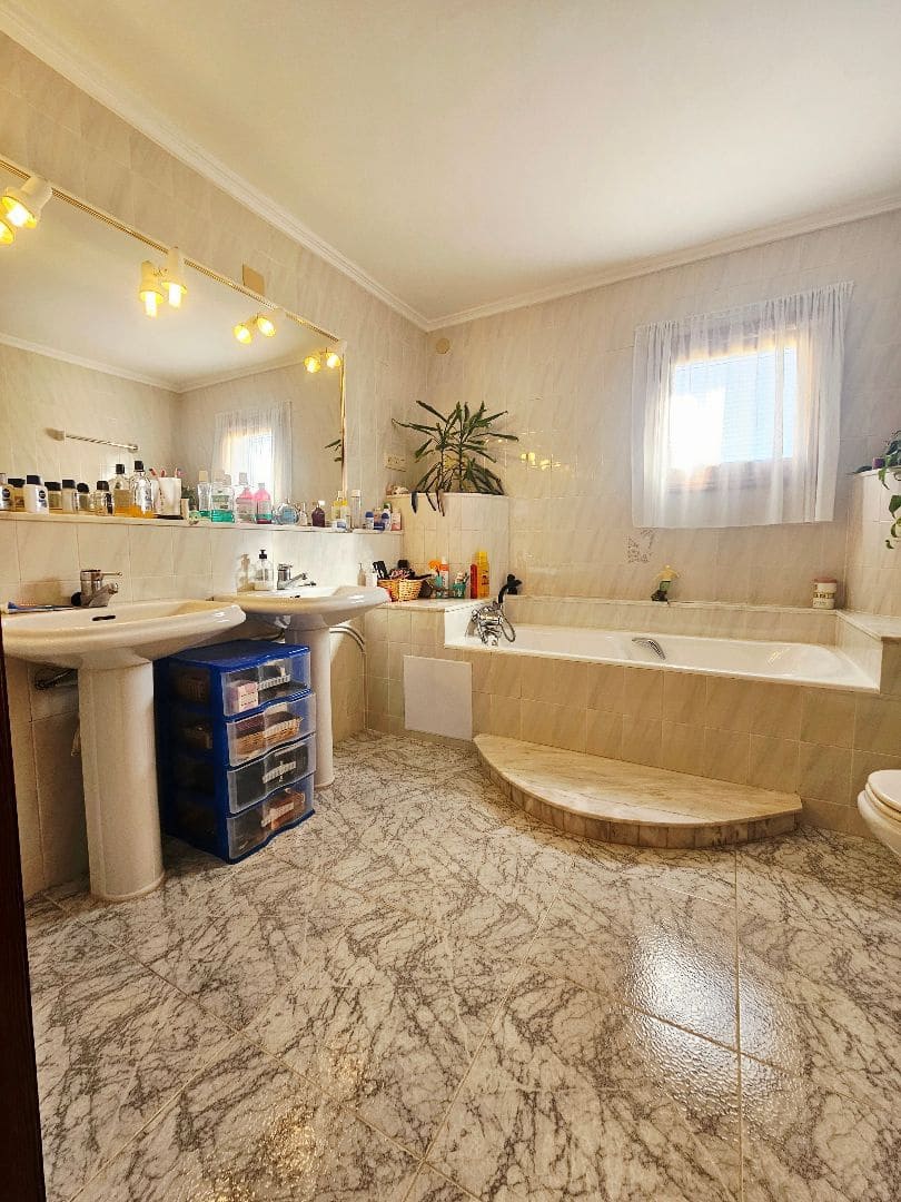 5 soveværelse Villa til salg i Benicarlo med swimmingpool garage - € 590.000 (Ref: 9438906)