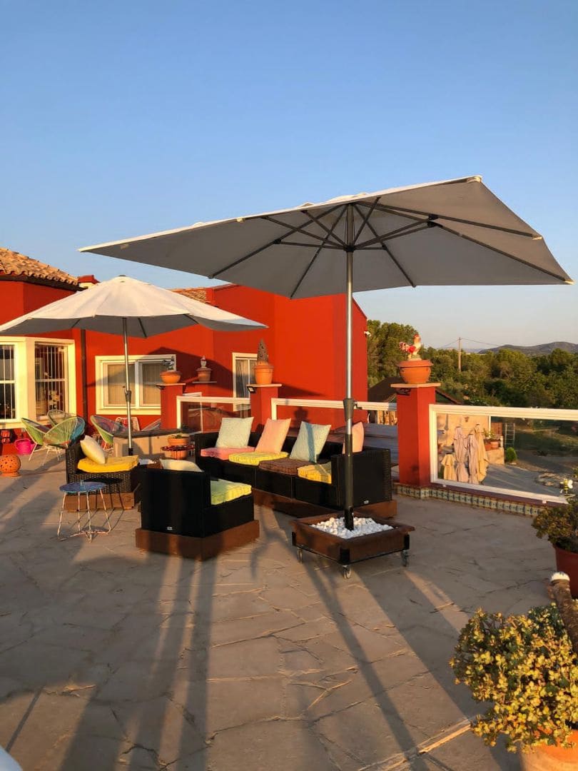 3 makuuhuone Maalaistalo myytävänä paikassa Calig mukana uima-altaan 
autotalli - 590 000 € (Ref: 9442821)