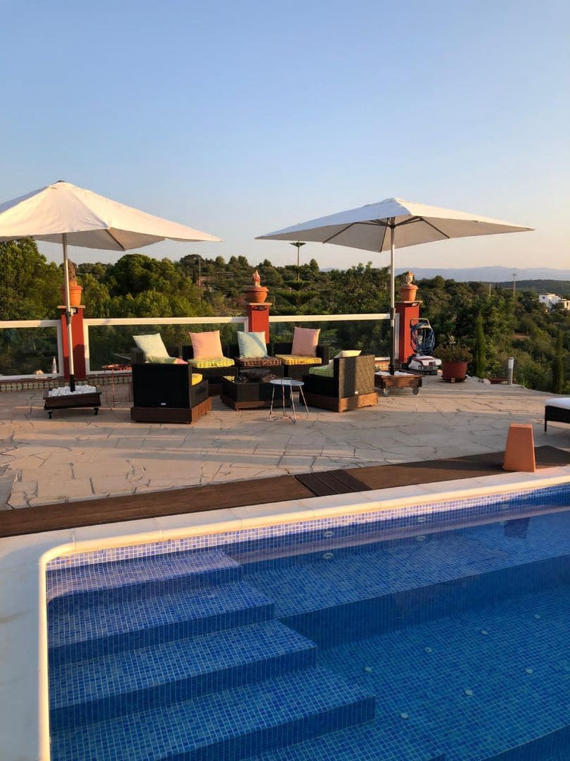 3 makuuhuone Maalaistalo myytävänä paikassa Calig mukana uima-altaan 
autotalli - 590 000 € (Ref: 9442821)